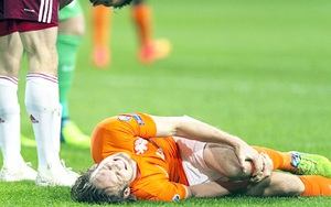 Thêm Daley Blind chấn thương, Man United khủng hoảng hàng thủ