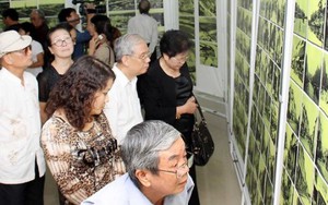 Trên 600 tài liệu, hiện vật hiến tặng Bảo tàng Hà Nội