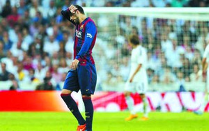 Hàng thủ Barca: Pique phải tự quyết định tương lai