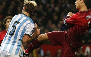 VIDEO: Ronaldo áy náy vì cho đối thủ 'đo sân'