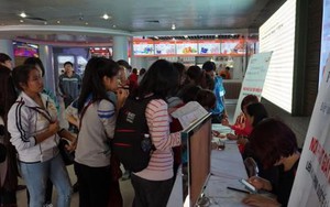 Ngày đầu LHP Quốc tế Hà Nội III: Khán giả nô nức xem phim, BGK bị muộn giờ