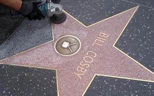 Ngôi sao của Bill Cosby trên Đại lô Danh tiếng Hollywood bị viết bẩn