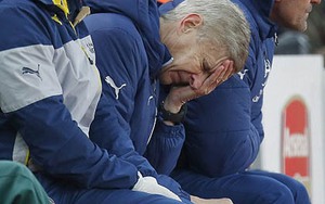 Wenger đang làm hoen ố di sản của chính mình