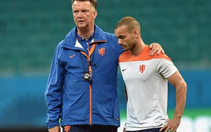 Louis van Gaal có thể đưa Wesley Sneijder về Man United
