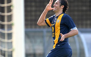 Luca Toni đạt mốc 300 bàn trong sự nghiệp: Bàn thắng và một nghị lực sống
