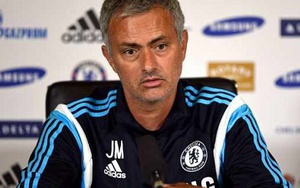 Mourinho 'nắn gân' trọng tài và FA ngay trước trận gặp Stoke