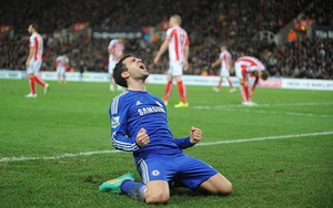 Lá chắn thép Courtois và thanh gươm báu Fabregas