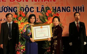 Ban biên tập Tin trong nước - TTXVN nhận Huân chương Độc lập hạng Nhì