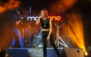 RockStorm 7 tại TP.HCM: Ấn tượng 'bóng hồng' trên sân khấu