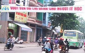 Khẩu hiệu để cổ động chứ không để quy chụp