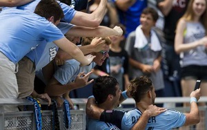 Những khoảnh khắc 'tự sướng' gây sốt trong bóng đá