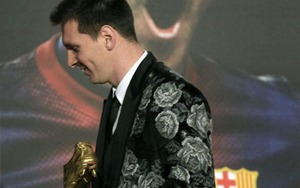 Bộ sưu tập thời trang của Lionel Messi ở Gala Bóng Vàng: Vẫn là một mình 'chơi' một kiểu