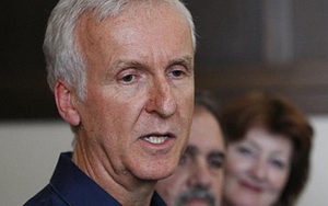 James Cameron thừa nhận làm đồng thời 3 phần 'Avatar' là quá 'tham'