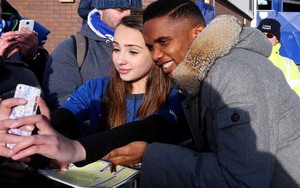Đồng ý gia nhập Sampdoria, Samuel Eto'o ra mắt ở trận gặp... Inter Milan