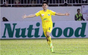 Đình Tùng làm lu mờ Công Phượng