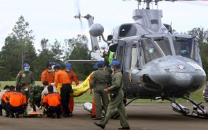 Tìm thấy 5 thi thể hành khách máy bay AirAsia vẫn thắt dây an toàn dưới đáy biển