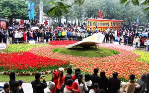 Hà Nội mơ về phố hoa