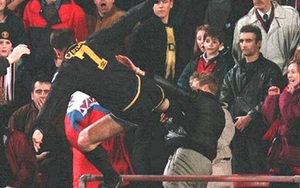 20 năm kung-fu Eric Cantona: Đằng sau khoảnh khắc thay đổi lịch sử bóng đá