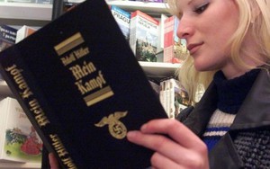 Nỗi lo 'Kinh Thánh của phát xít' tái xuất