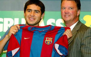 Vì sao Riquelme thất bại ở Barca?