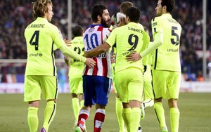 CHÙM ẢNH Atletico-Barca: Tâm điểm Neymar, 2 thẻ đỏ, penalty ‘ngoài vòng cấm’, Turan ném giày vào trọng tài