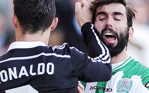 Châu Âu 'xấu xí': Từ Mexes, Ronaldo 'trót dại' đến 'thú hoang' Diego Costa