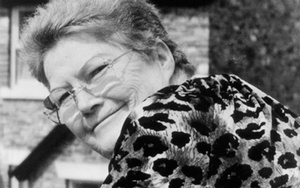 Tác giả 'Tiếng chim hót trong bụi mận gai' qua đời