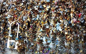 Lễ Tình yêu Valentine: 10 điểm 'khóa tình yêu' nổi tiếng thế giới