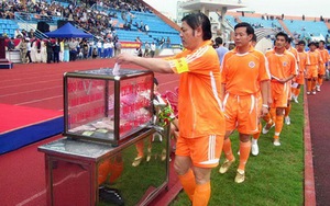 Ông Nguyễn Bá Thanh: 'Ngôi sao' trên sân Chi Lăng