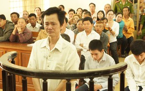 Gia đình thai phụ bị tông văng thai nhi xin mức án thấp nhất cho tài xế xe bồn