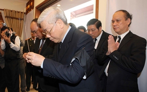 Các đồng chí lãnh đạo Đảng, Nhà nước viếng đồng chí Nguyễn Bá Thanh
