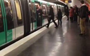 Chelsea cấm ba CĐV phân biệt chủng tộc đến sân vĩnh viễn