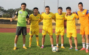 SLNA tập nhẹ 'chào sân' Vinh