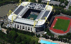 Phát hiện có bom, sân nhà của Dortmund bị sơ tán