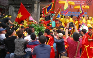 'Hỗn chiến' ở hội Gióng: Không thể tin hoàn toàn vào báo cáo!