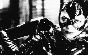 Miêu nữ trở thành nhân vật lưỡng tính