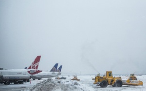 Hủy hàng nghìn chuyến bay do băng tuyết tại sân bay lớn bậc nhất thế giới