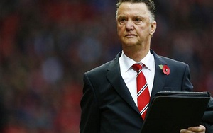 Van Gaal lý giải nguyên nhân không dùng Falcao và bảo vệ Evans ở vụ nhổ nước bọt