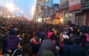 Dân đi cầu an tại Tổ đình Phúc Khánh ngày Rằm tháng Giêng bị 'Chặt chém tơi bời'