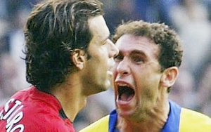 Arsene Wenger: Nhớ nhất hình ảnh Martin Keown quát vào mặt Van Nistelrooy