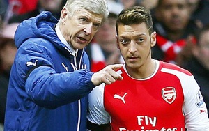 Wenger: Scholes đã nhầm, Oezil làm việc rất chăm chỉ