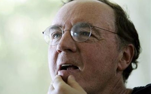 James Patterson bỏ tiền túi ủng hộ các thư viện trường học