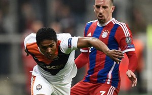 Douglas Costa không màng Man United, muốn đến Chelsea