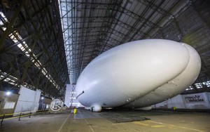 Khí cầu khổng lồ mơ trở lại bầu trời