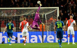 Cứu thua siêu đẳng, thủ môn Monaco đập tan hy vọng đi tiếp của Arsenal