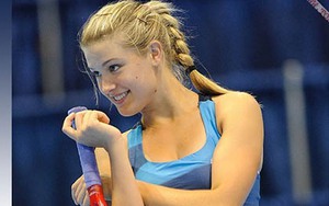 Miami mở rộng: Serena Williams đi tiếp. 'Hoa hậu' Bouchard bị loại