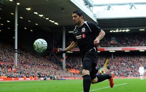Suarez trở lại Anfield, úp mở khả năng trở về Liverpool