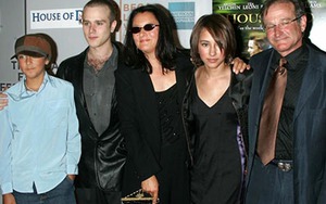 Vợ con Robin Williams lôi nhau ra tòa