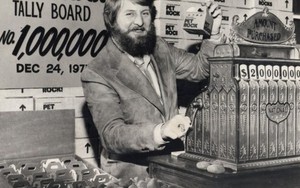 Lừng danh, đổi đời nhờ nuôi... đá