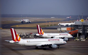 Máy bay của Germanwings hạ cánh khẩn cấp tại Italy